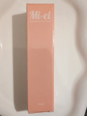 NWT Mi-El Hydrating Lip Mask